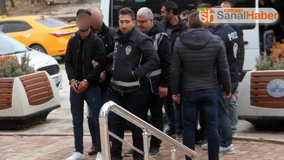 Elazığ'da sosyal medyada terör propagandası operasyonu: 6 gözaltı