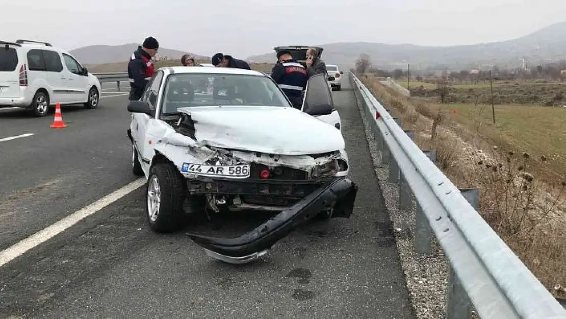 'Elazığ´da trafik kazası: 4´ü çocuk 7 yaralı'