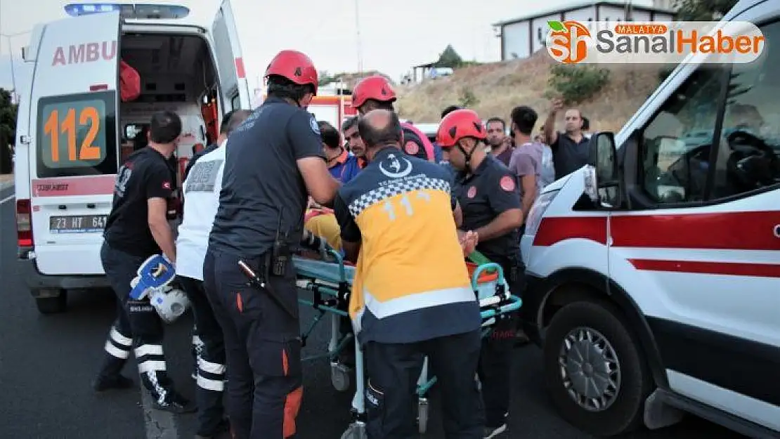 Elazığ'da trafik kazası: 8 yaralı