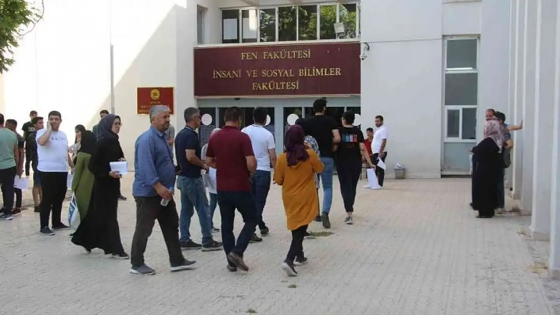 'Elazığ´da YKS´nin ikinci oturumu başladı'