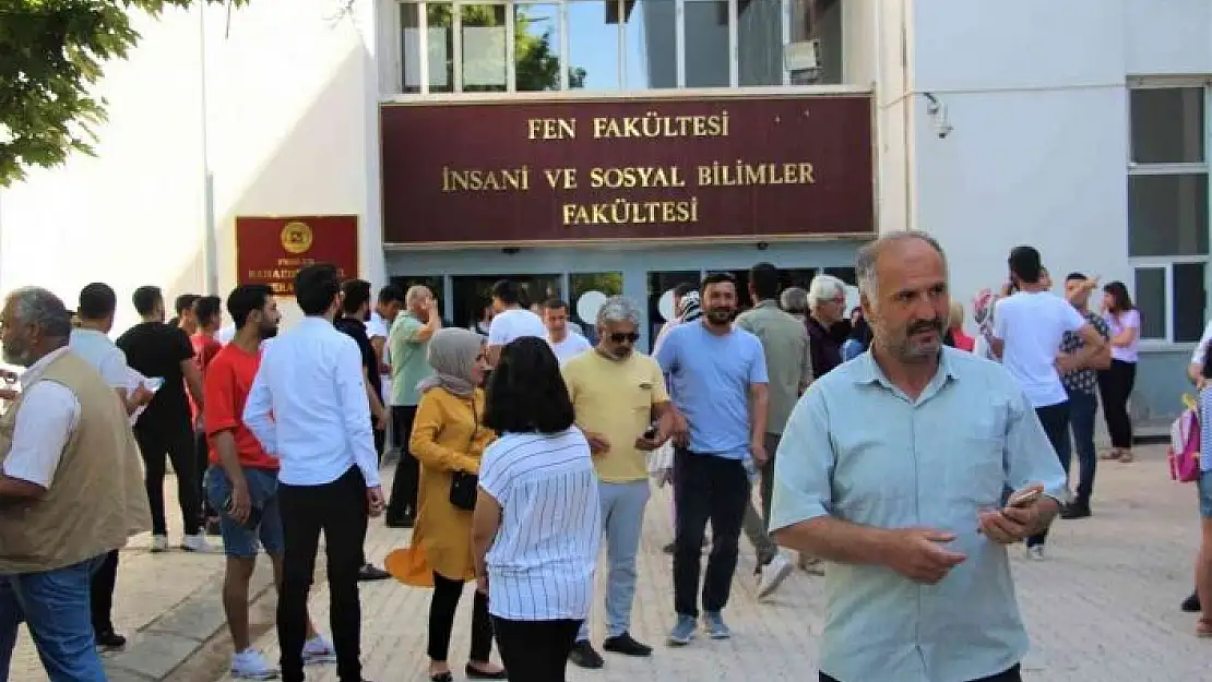 'Elazığ´da YKS´nin ilk oturum heyecanı başladı'