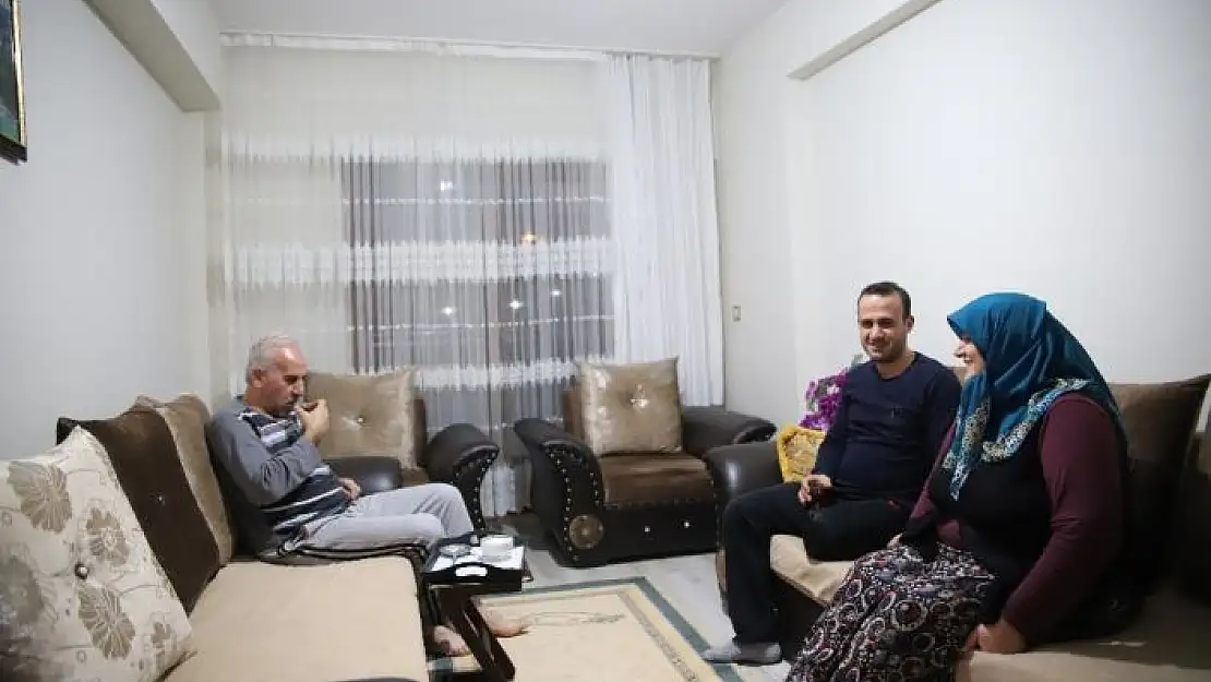 'Elazığ depreminin birinci yılı dolmadan birçok aile yeni evlerine girdi'