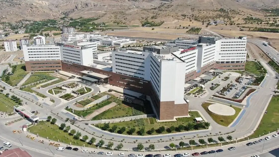 'Elazığ Fethi Sekin Şehir Hastanesi, deprem ve pandemide hem şehrin hem de bölgenin lokomotifi oldu'