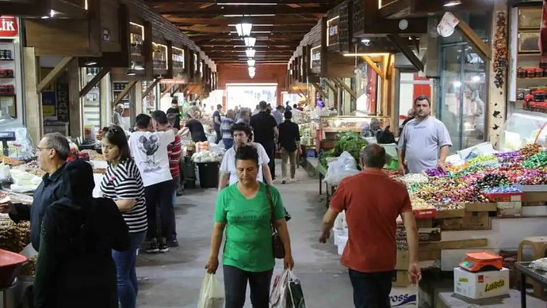 'Elazığ Kapalı Çarşıda Kurban Bayramı yoğunluğu'