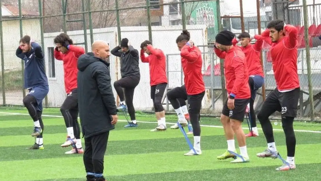 'Elazığ Karakoçan FK, Kızılcabölükspor hazırlıklarına başladı'