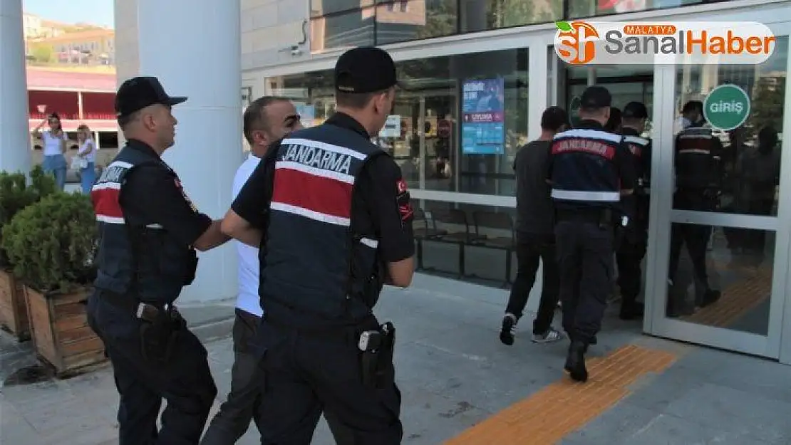 Elazığ merkezli 3 ilde silah ticareti operasyonu: 4 şüpheli adliyede