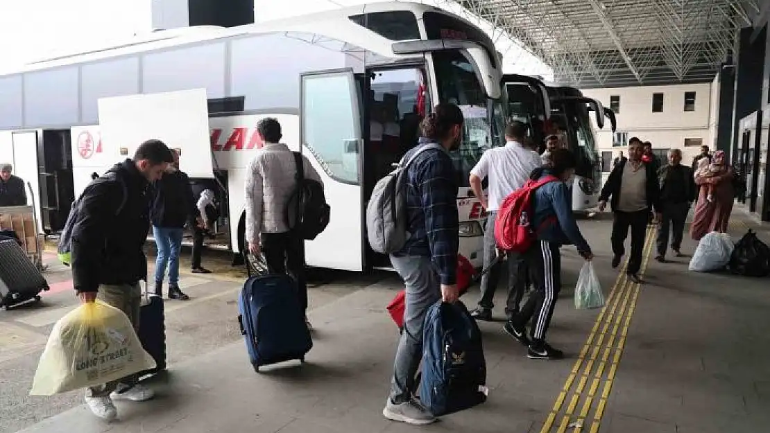 'Elazığ otogarında bayram yoğunluğu'