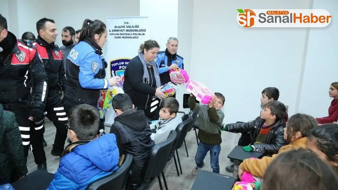 Elazığ polisi, depremzede çocukları emniyette ağırladı