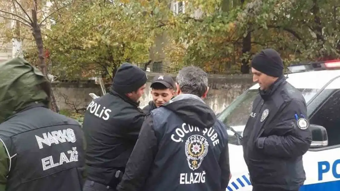 'Elazığ polisi okul önlerinde kuş uçurtmuyor'