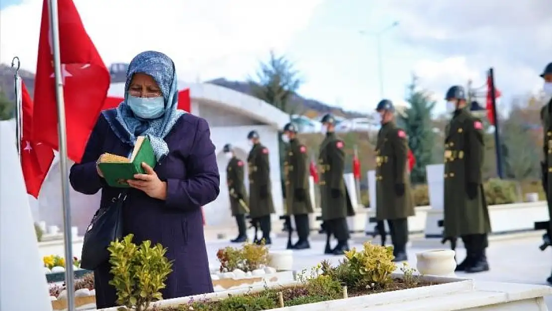 'Elazığ Valisi Yırık, '' Çanakkale Zaferi, bir milletin diriliş zaferidir'''