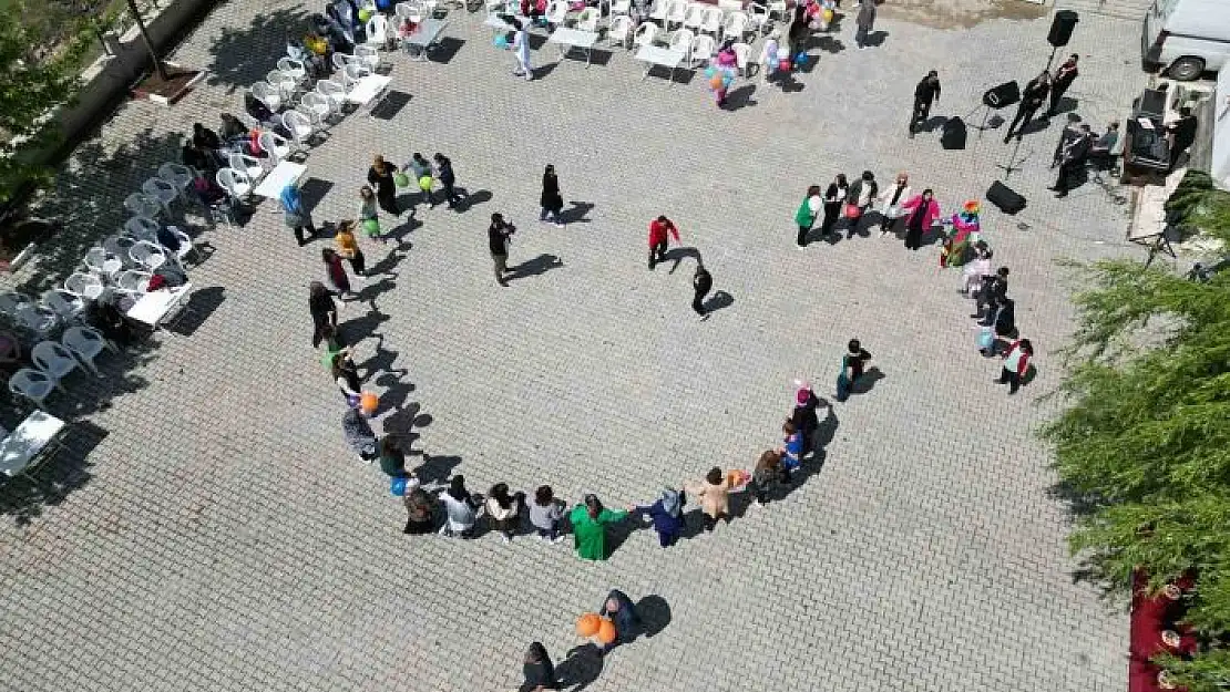 'Elazığda ''Engelsiz Uçurtma Şenliği'' renkli görüntülere sahne oldu'