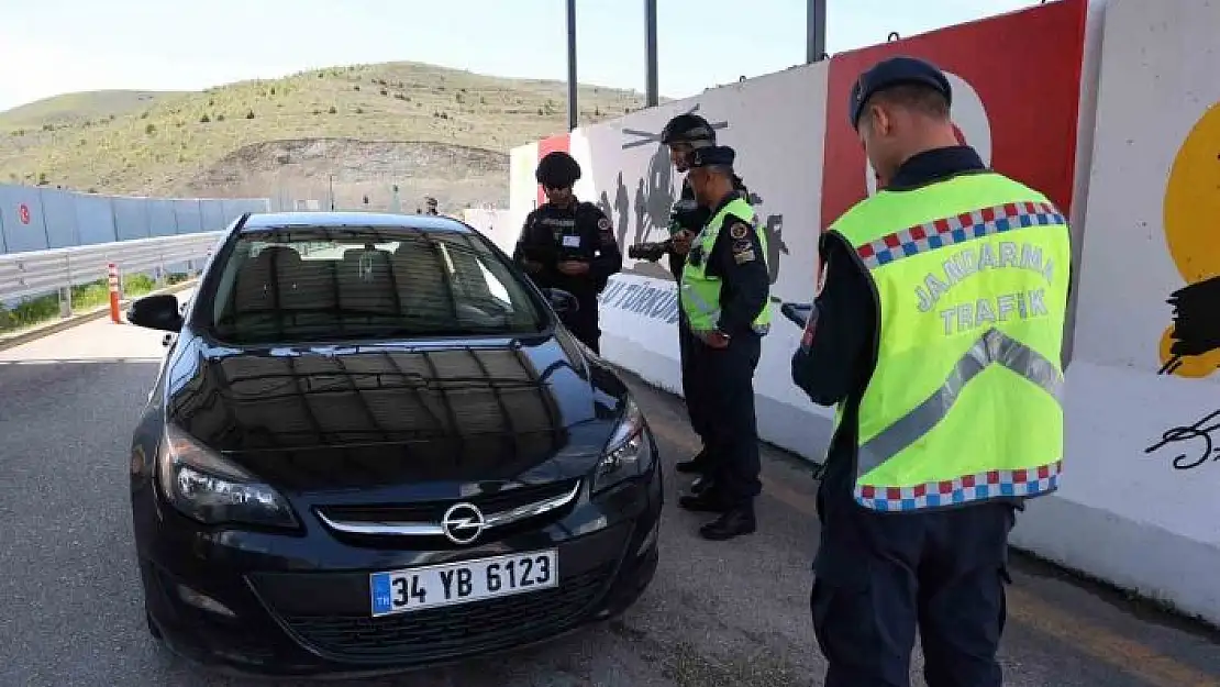 'Elazığda jandarma ekiplerinden bayram denetimi'