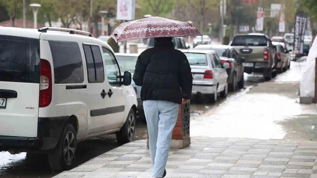 'Elazığda kısa süreli sağanak'