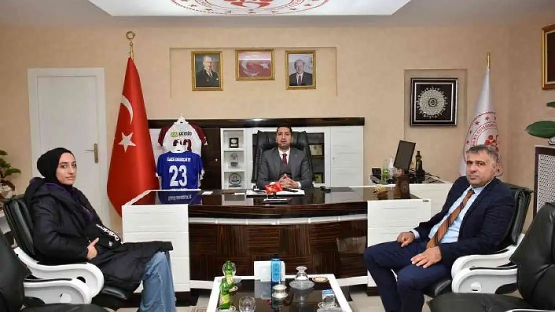 'Elazığlı sporcu, Tayland yolcusu'