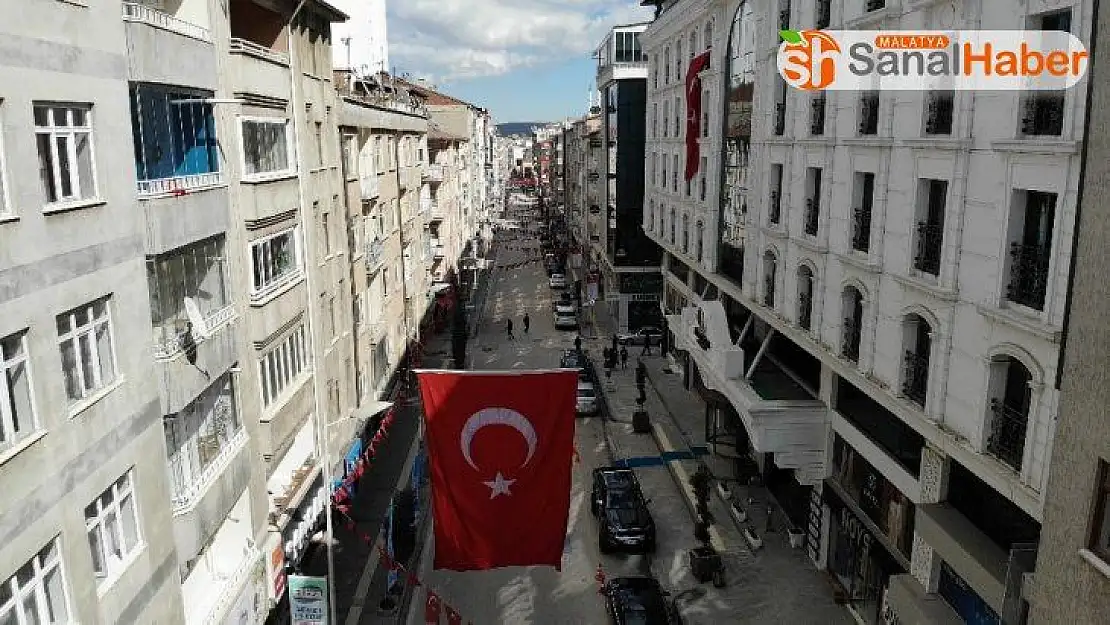 Elazığlılar evde kaldı, boş kalan kent merkezi havadan görüntülendi