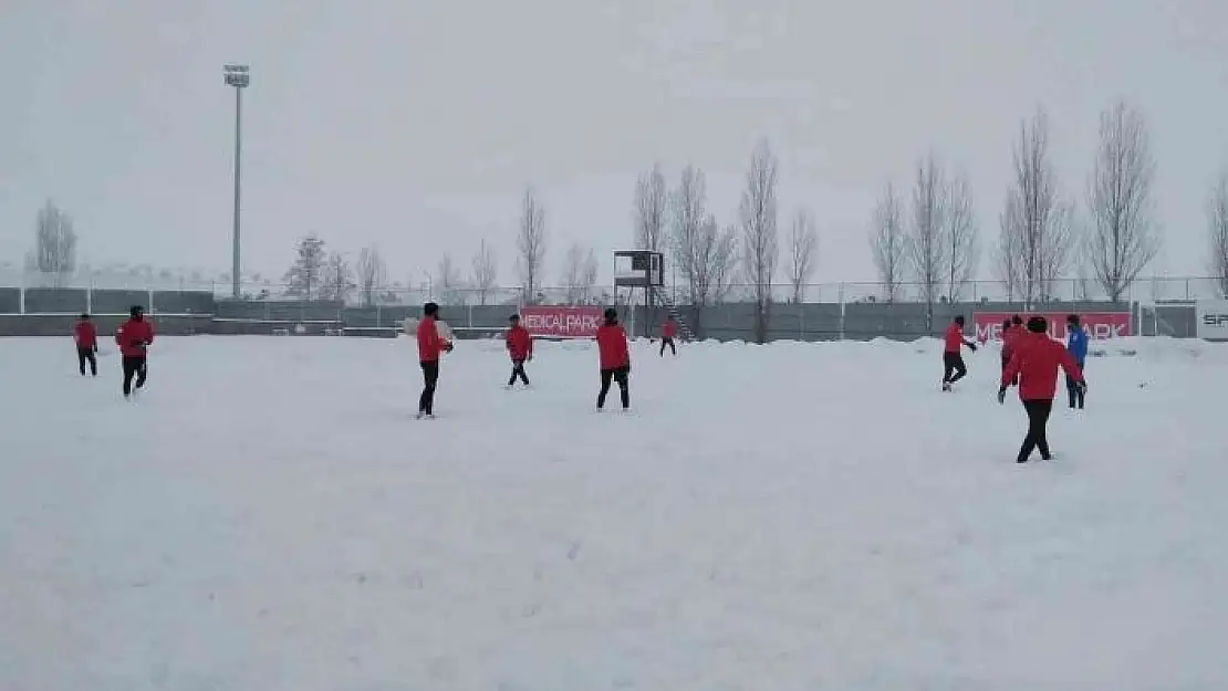 'Elazığspor, Artvin Hopaspor maçı hazırlıklarını sürdürüyor'