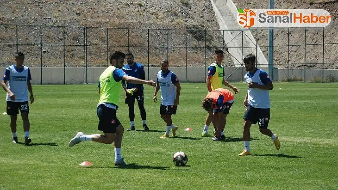 Elazığspor'da Erzurum kampı başladı