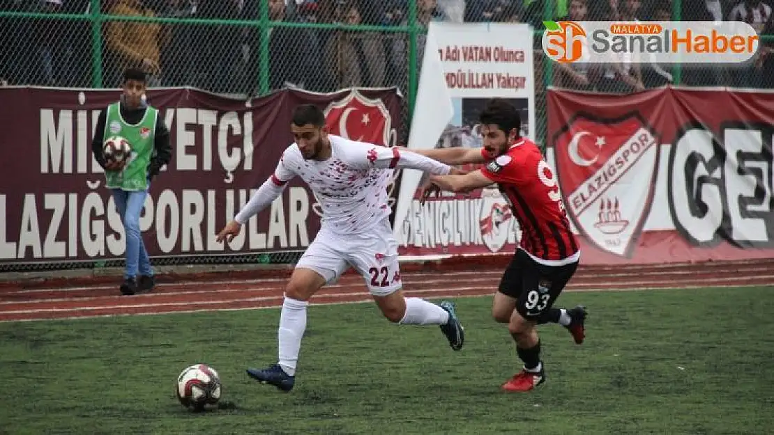 Elazığspor'da Murathan'ın çapraz bağları koptu