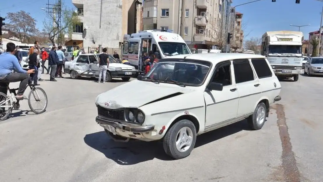 'Elbistan´da trafik kazası: 3 yaralı'