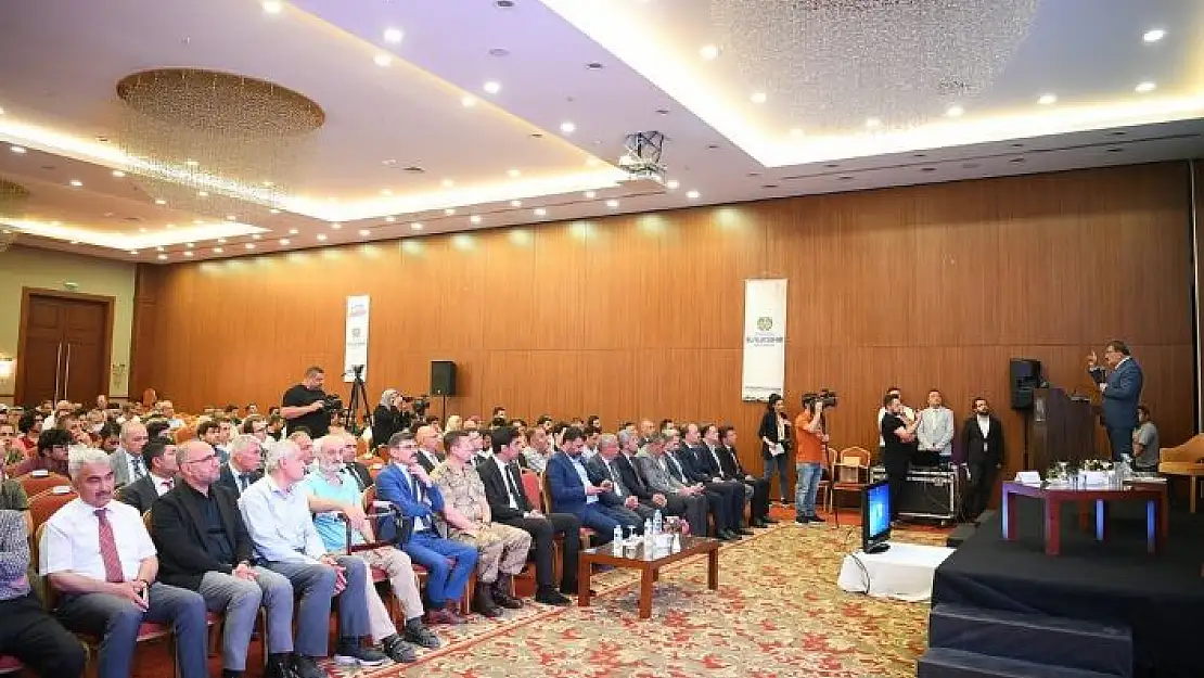'`Elektrikli ve Hibrit Araç Teknolojileri´ paneli düzenlendi'