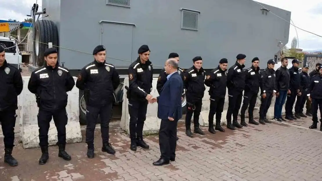 'Emniyet Genel Müdürü deprem bölgesinde'