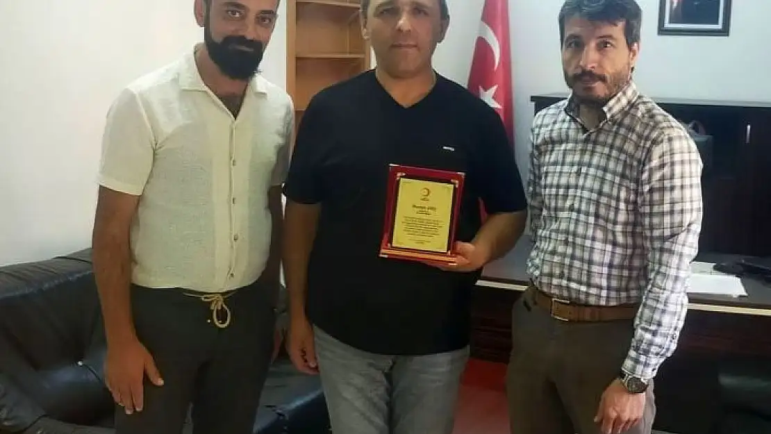 'Emniyet müdürü 112 kez kan bağışı yaparak rekor kırdı'