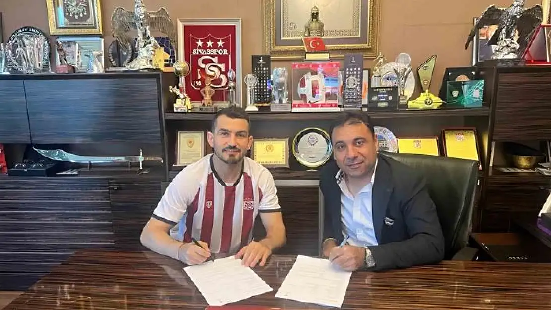 'Emrah Başsan Sivasspor´a imzayı attı'