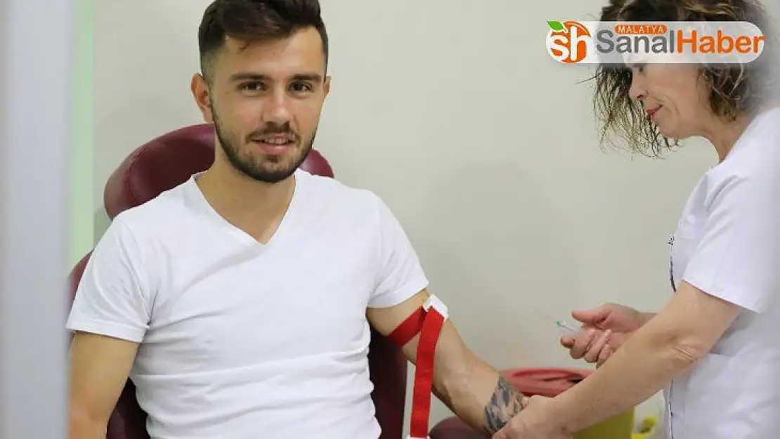 Emre Kılınç ve Hugo Vieira sağlık kontrolünden geçti.