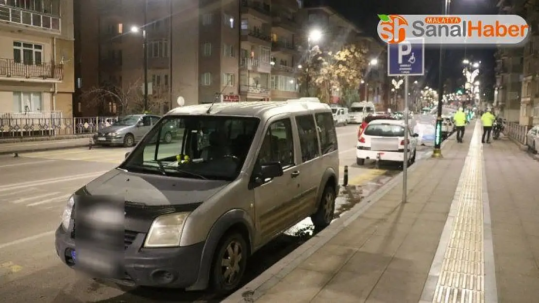 Engelli parkına park edince cezayı yedi