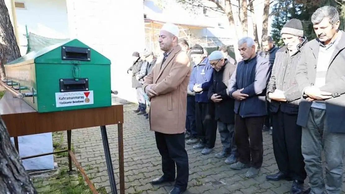 'Enkaz altında kalan operatör toprağa verildi'