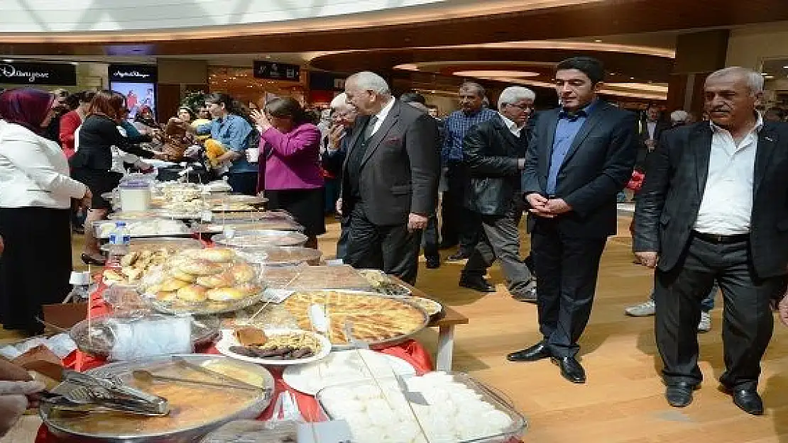  CHP'Lİ KADINLARDAN YOKSUL ÖĞRENCİLER YARARINA KERMES