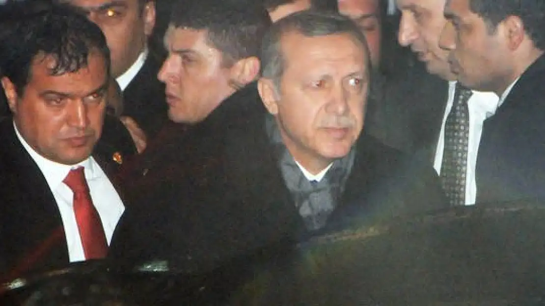 ERDOĞAN ŞEHİT SAVCI İÇİN İNFİTAR SURESİ'Nİ OKUDU/DİNLE!