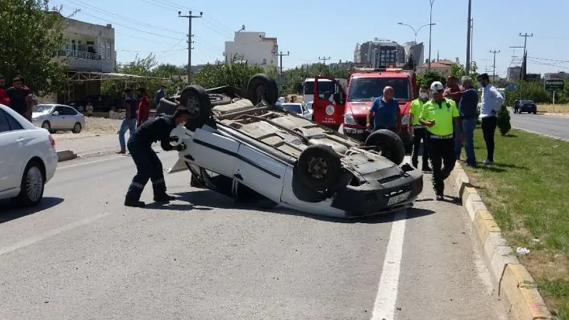 'Eşeğe çarpmamak için takla attı'