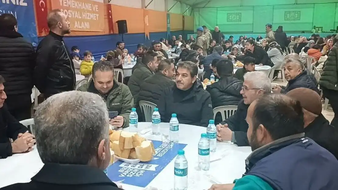 'Esenler Belediyesi´nden depremzedelere iftar'