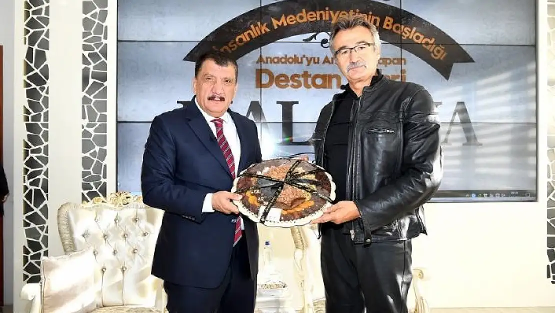 'Eski Bakan Tüzmen, Başkan Gürkan´ı ziyaret etti'