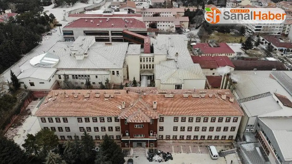 Eski hastane depremzedelere ev oldu
