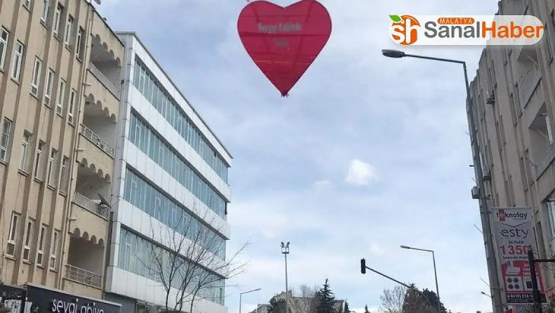 Esnaflar 14 Şubat Sevgililer Gününe hazırlanıyor