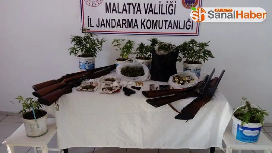Malatya'da esrar ve silahlar ele geçirildi