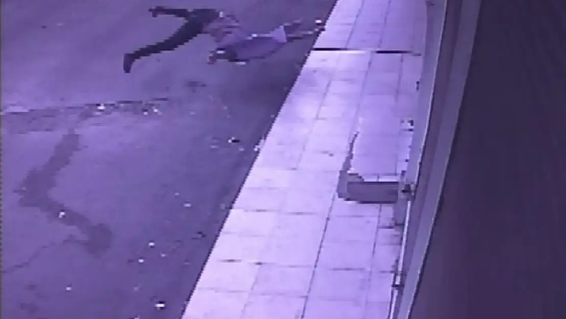 'Evin balkonundan yere böyle düştü'
