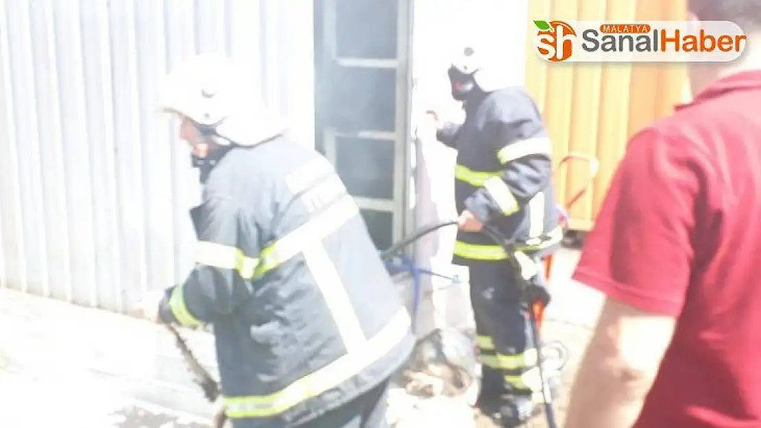 Fabrika yangını korkuttu