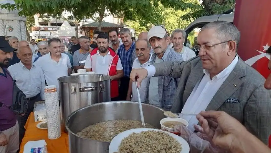 'Faik Erdoğan Vakfı´ndan 3 günde 5 bin kişiye aşure ikramı'