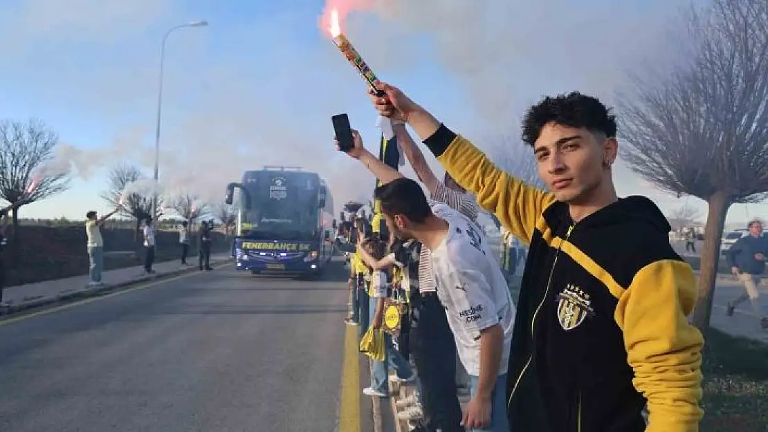 'Fenerbahçeye Sivasta coşkulu karşılama'