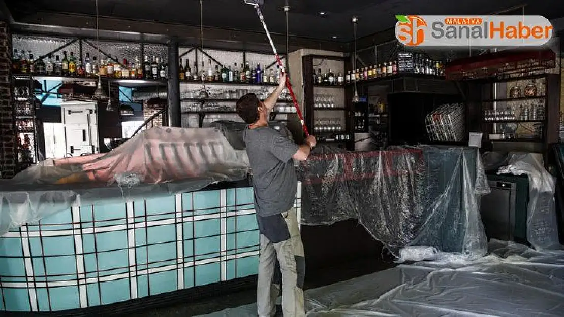 Fransa'da kafe ve restoranlar yarın yeniden açılacak