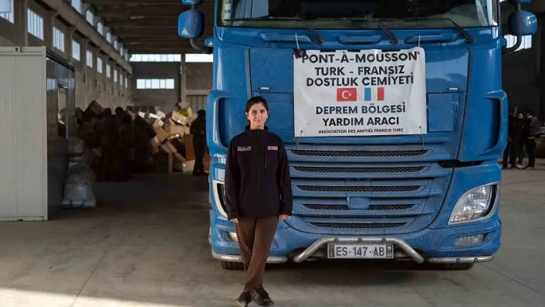 'Fransa´dan kendi tırıyla yardım getiren 24 yaşındaki kadın Kahramanmaraş´a ulaştı'