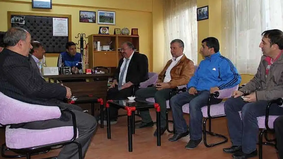 'Yalçın: ''kayısı mutlaka tratejik bir ürün olarak değerlendirilmelidir'''