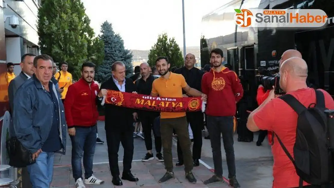 Galatasaray'a Malatya'da coşkulu karşılama