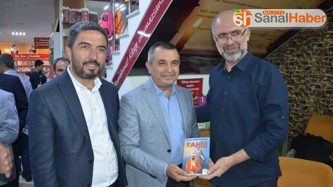 Gazeteci -Yazar Özkan, ilk Roman kitabını çıkardı