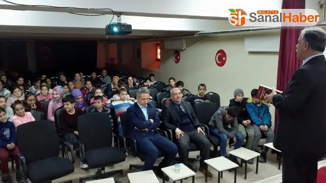 Gazeteci Çelik, öğrencilere gazetecilik mesleğini anlattı