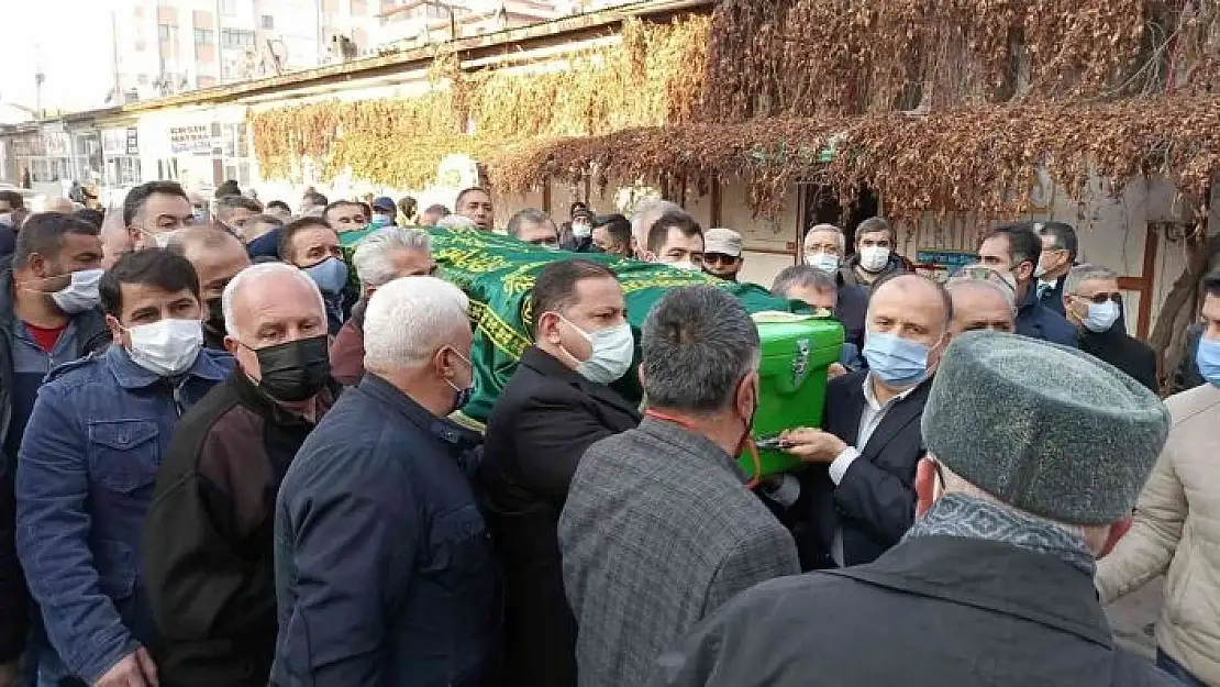 'Gazeteci Fikret Ünsal´a son görev'