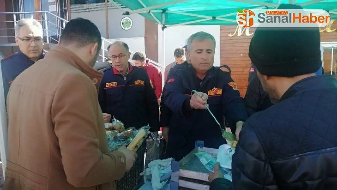 Gaziantep Büyükşehir Belediyesi depremzedelerin yanında
